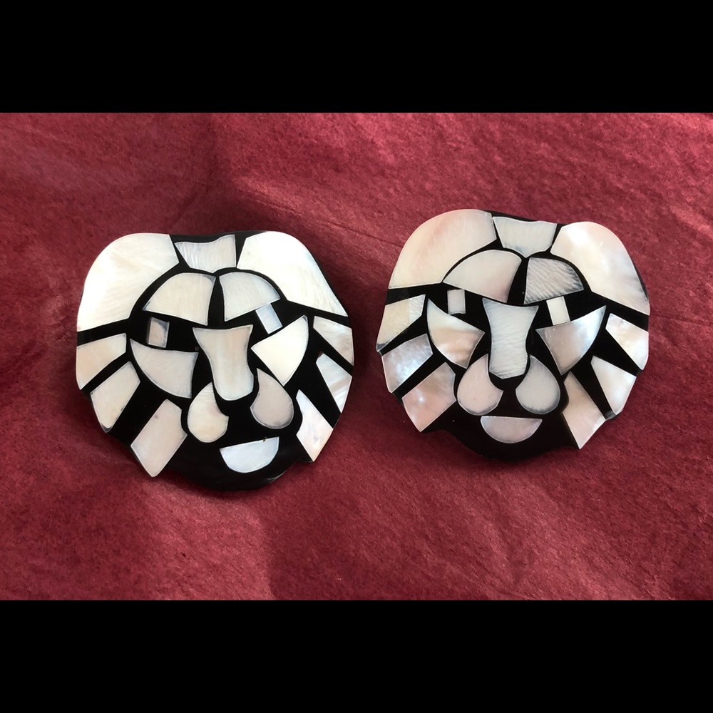 Lee Sands earrings. Excellent vintage condition. - Picture 2 of 3
